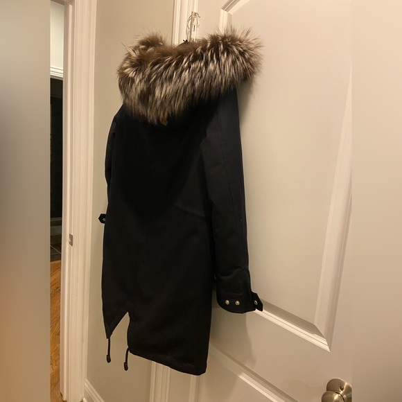 Mackage fox fur women’s small down coat in Navy - Picture 9 of 13